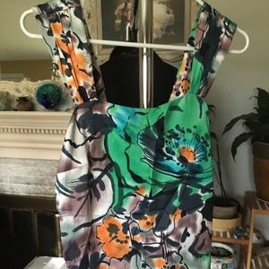 Limited silk flower sleeveless top sz small